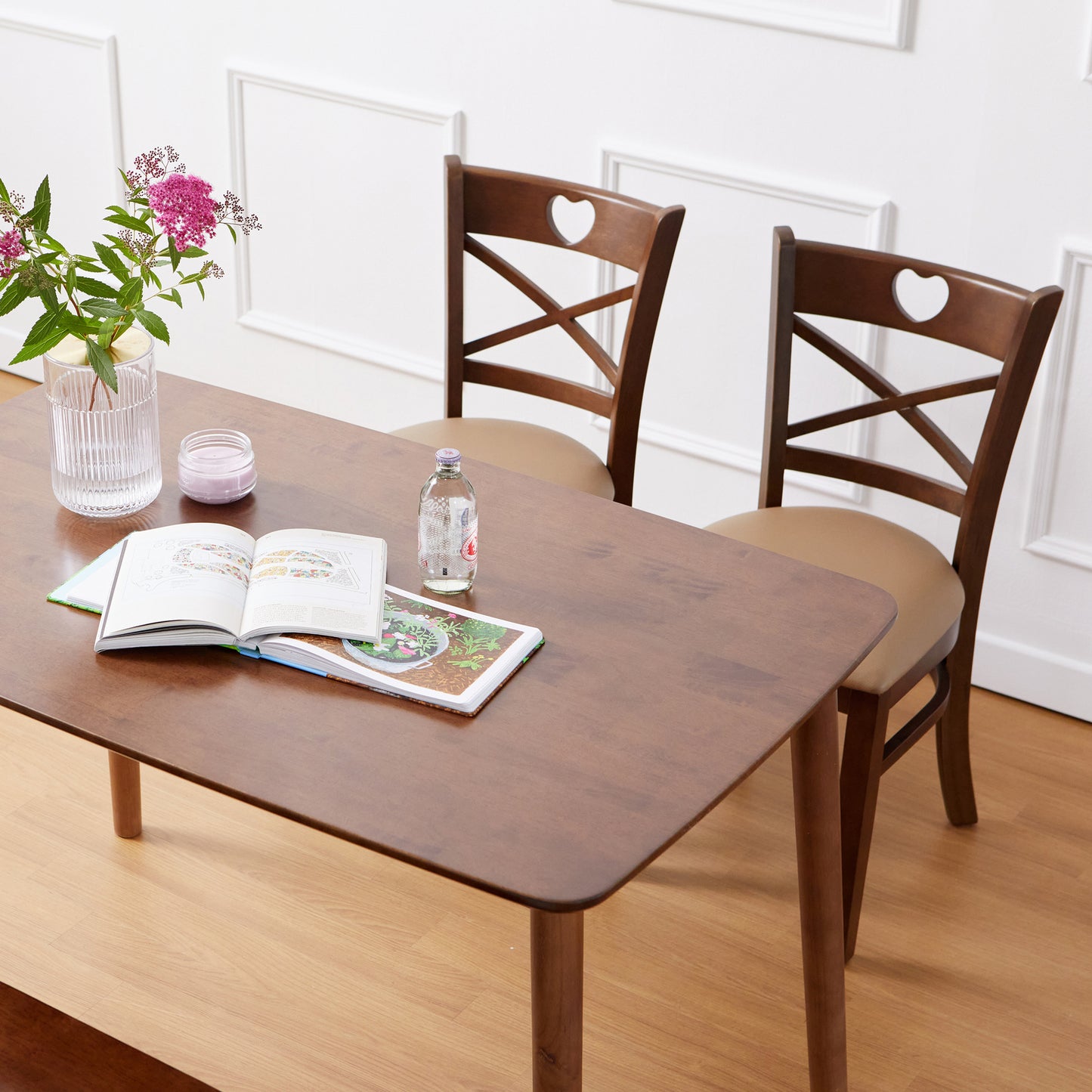 Aslan 47" Dining Table