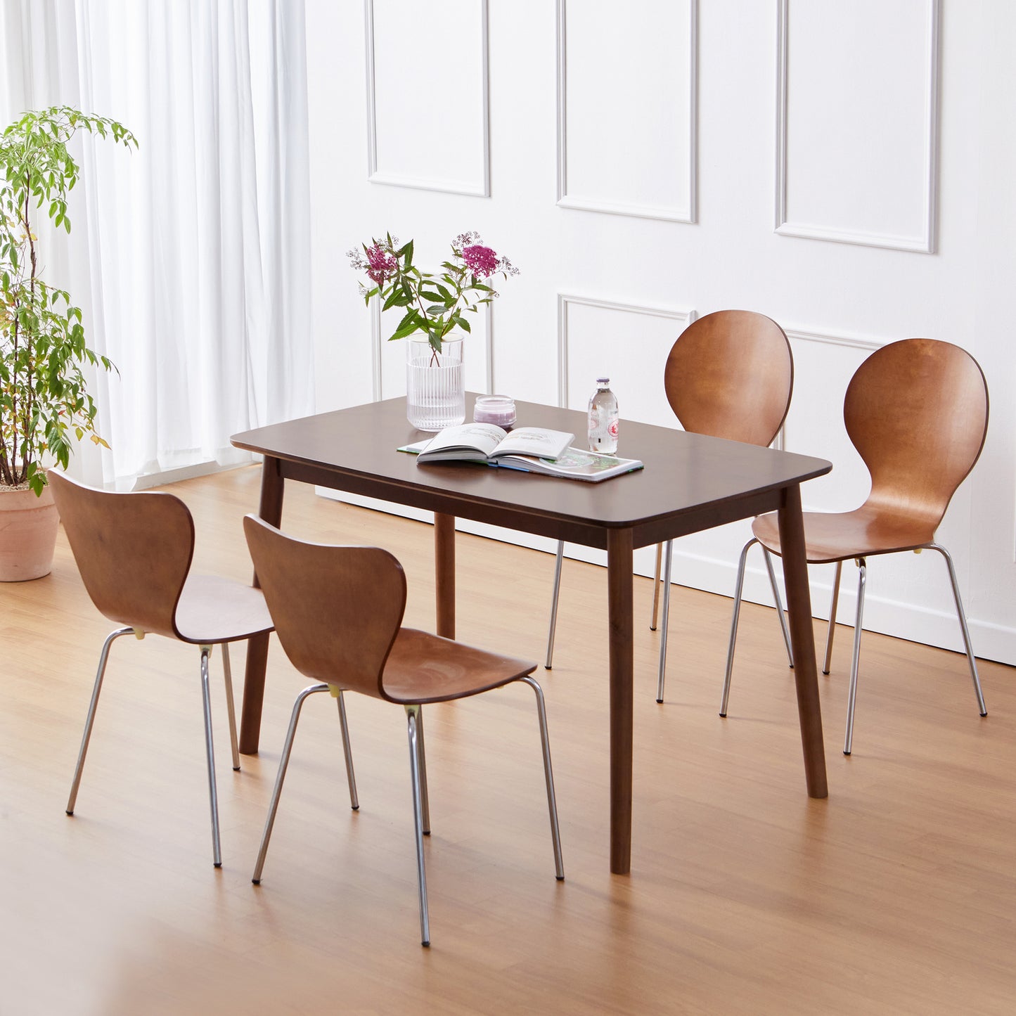 Aslan 47" Dining Table