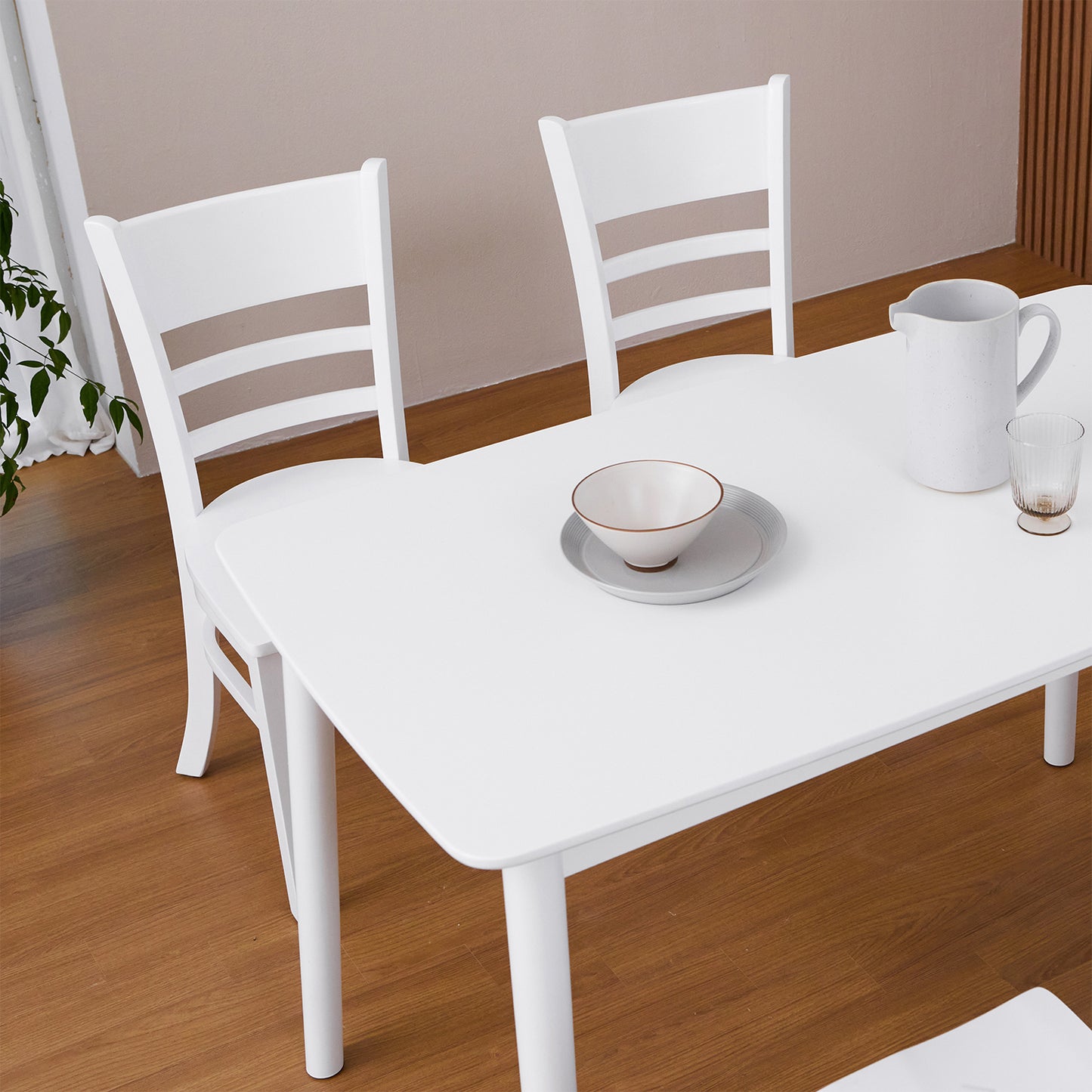 Aslan 47" MDF Dining Table