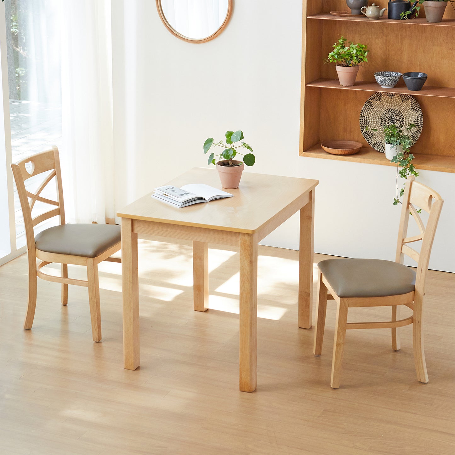 Cabin 33.5" Dining Table