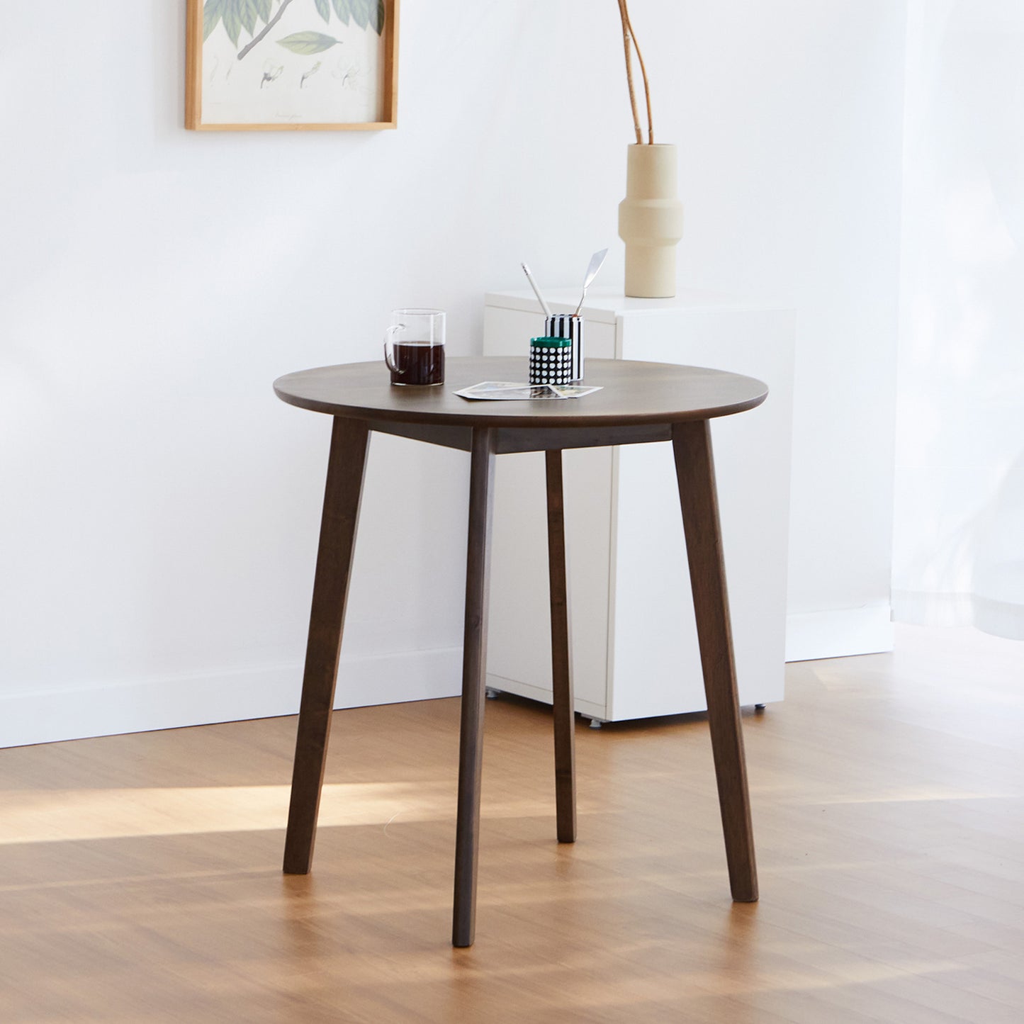 Canberra 27.6" Round Dining Table