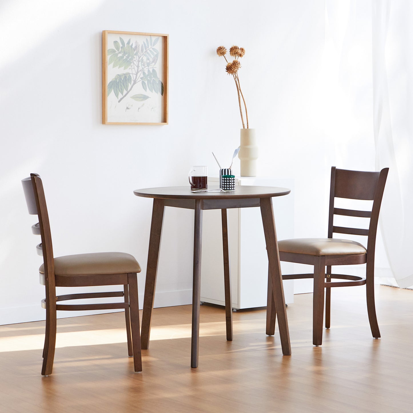Canberra 27.6" Round Dining Table
