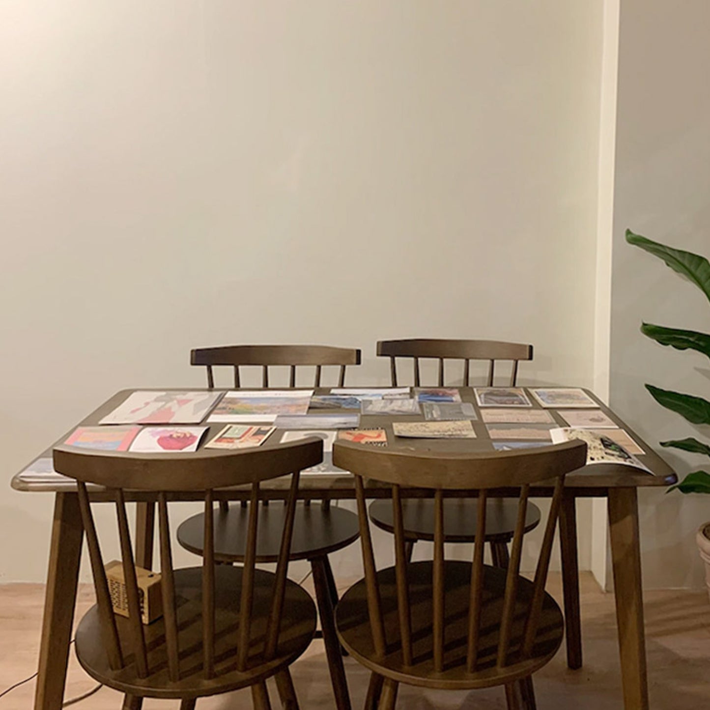 Canberra 47.2" Dining Table